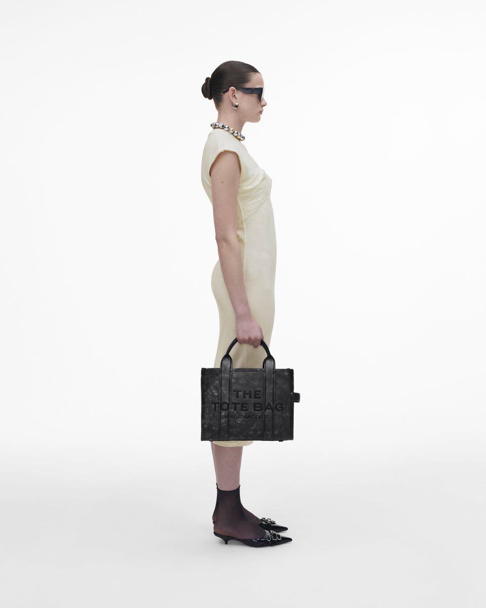 The Tote Bag Marc Jacobs The Distressed Leather Medium Tote Bag Femme Noir | 659CVULYB
