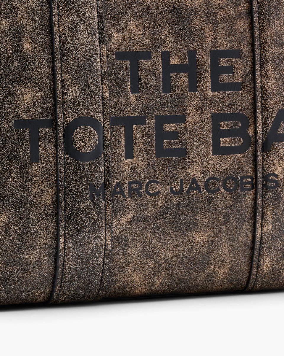 The Tote Bag Marc Jacobs The Distressed Leather Medium Tote Bag Femme Marron | 712FWEMHL