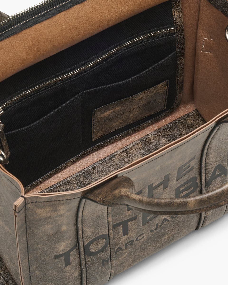 The Tote Bag Marc Jacobs The Distressed Leather Medium Tote Bag Femme Marron | 712FWEMHL