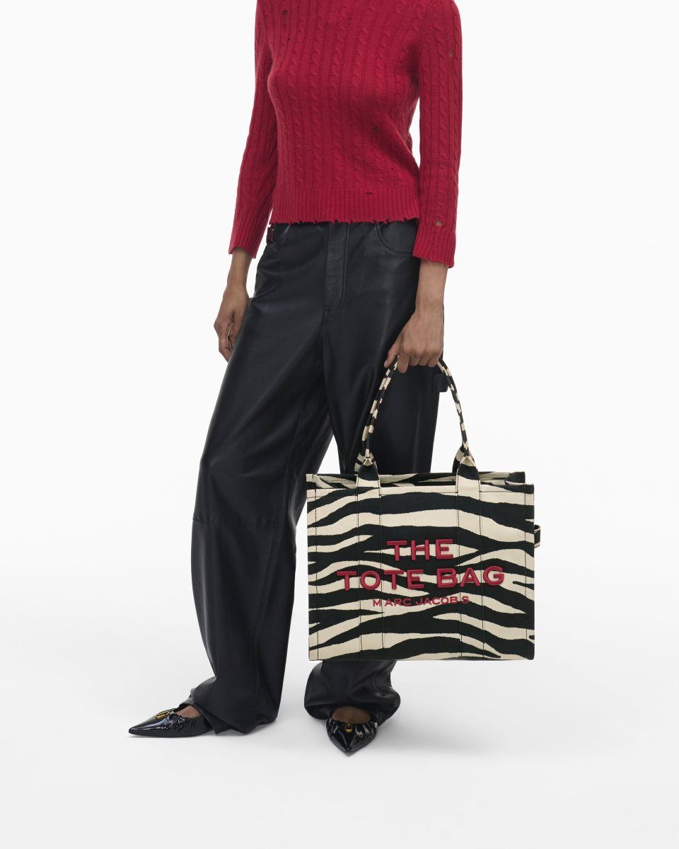 The Tote Bag Marc Jacobs The Zebra Canvas Large Tote Bag Femme Noir Blanche | 021VAETCZ
